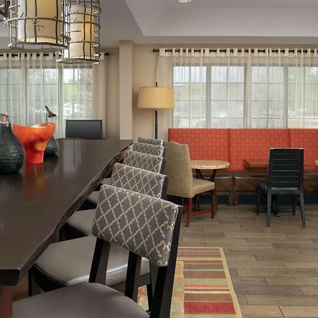 Hampton Inn Kansas City The Legends Интериор снимка