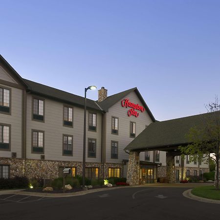 Hampton Inn Kansas City The Legends Екстериор снимка